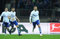 开云APP-包含沙尔克客场大胜，稳固德甲前四位置的词条