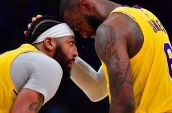 开云体育app-山东队横扫热火，西亚卡姆统治全场的简单介绍