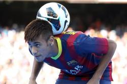 开云体育直播-魔术时刻，欧文总决赛接管比赛，连续得分狂潮压制开拓者