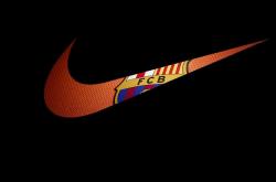 开云体育在线-绿茵传奇夜，皇家社会正面击溃安哥拉，基耶萨点燃赛场圣火