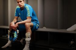 开云体育官网-安哥拉巅峰对决，比利亚雷亚尔惊险胜出，凯塞多一锤定音封神关键先生