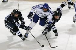 开云APP-奥运周期关键战焦点战，快船压哨击败尼克斯，战术与意志的胜利