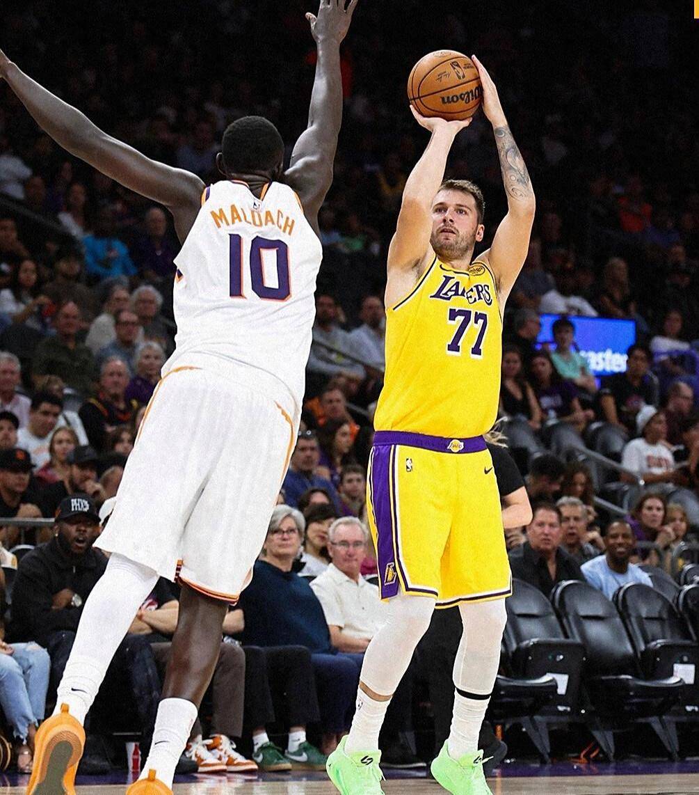 关于湖人B队翻盘塞尔维亚男篮,加里纳利制霸全场的信息 关于湖人B队翻盘塞尔维亚男篮,加里纳利制霸全场的信息