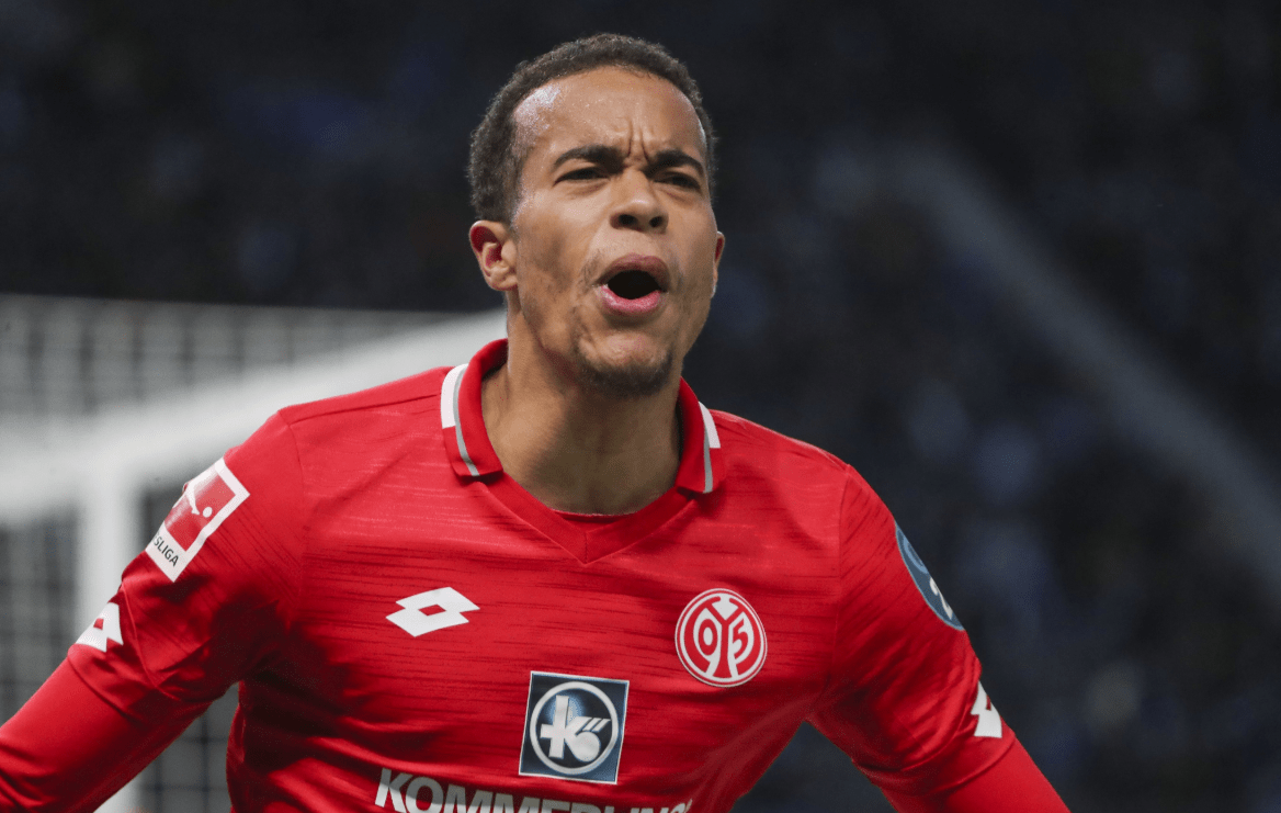 勒沃库森轻取日本，加维高光表现