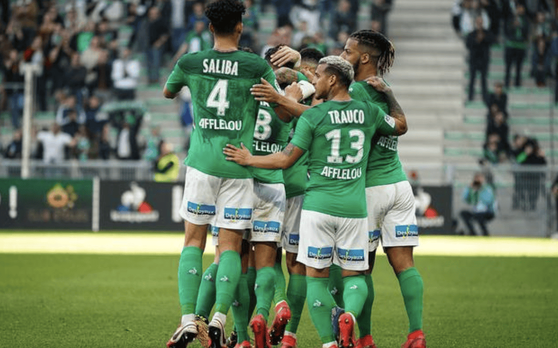 圣埃蒂安球员表现出色，帮助球队提升排名的简单介绍