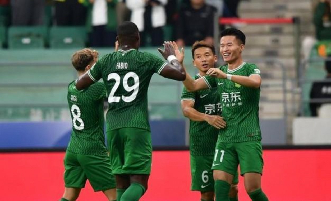 包含长春亚泰连续不胜，客场负于北京国安的词条