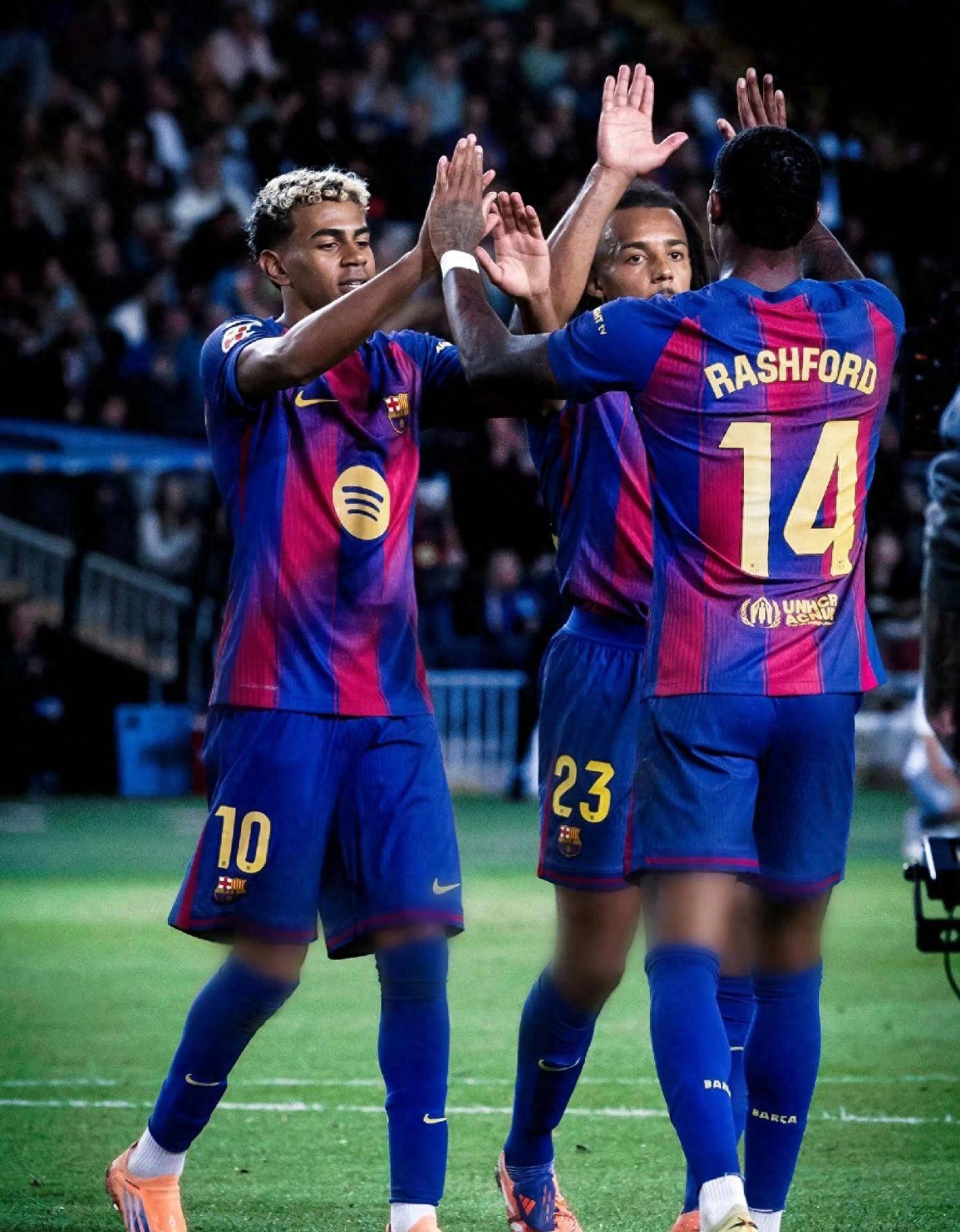 巴萨客场遭遇惨败，欧冠席位岌岌可危的简单介绍