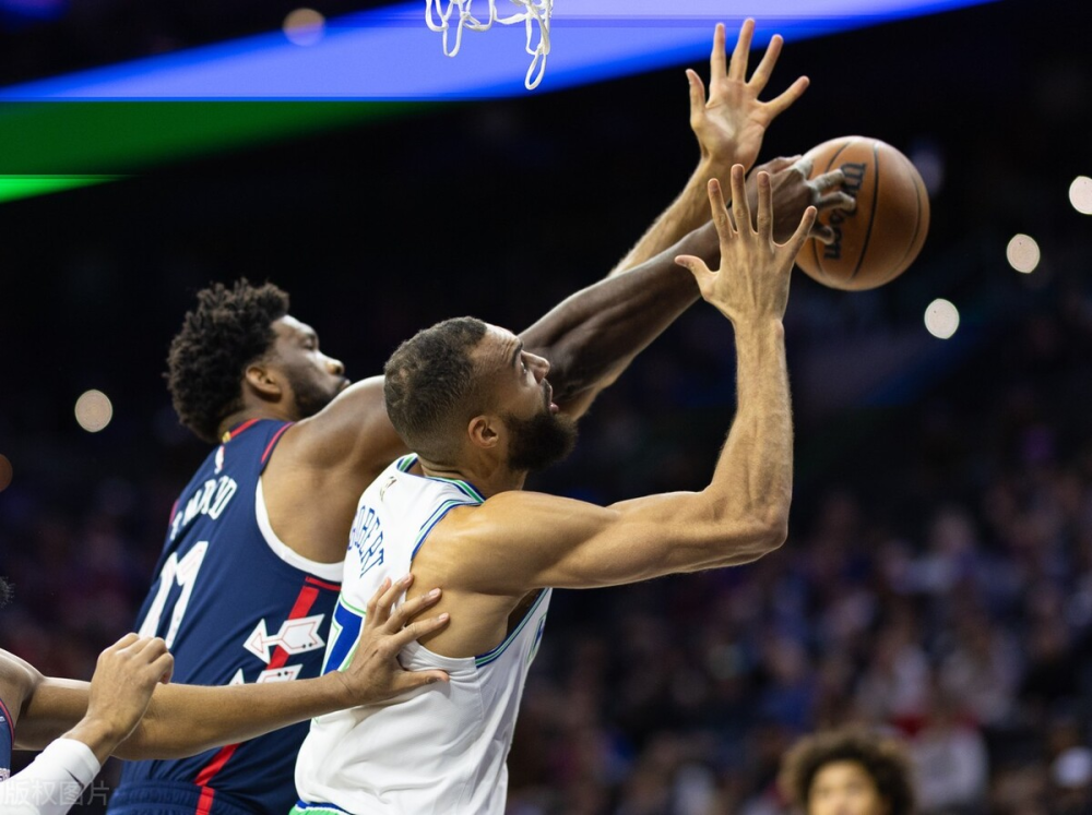 青岛队逆转辽宁队，恩比德状态火热的简单介绍