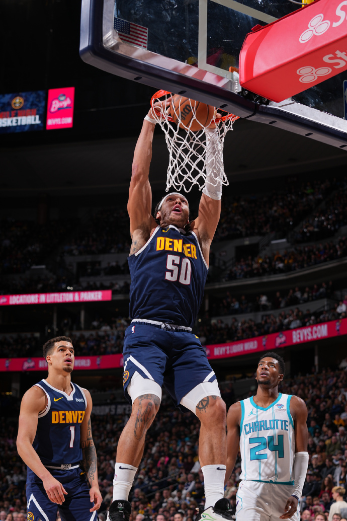 黄蜂碾压土耳其男篮，麦科勒姆一己之力扛起全队的简单介绍