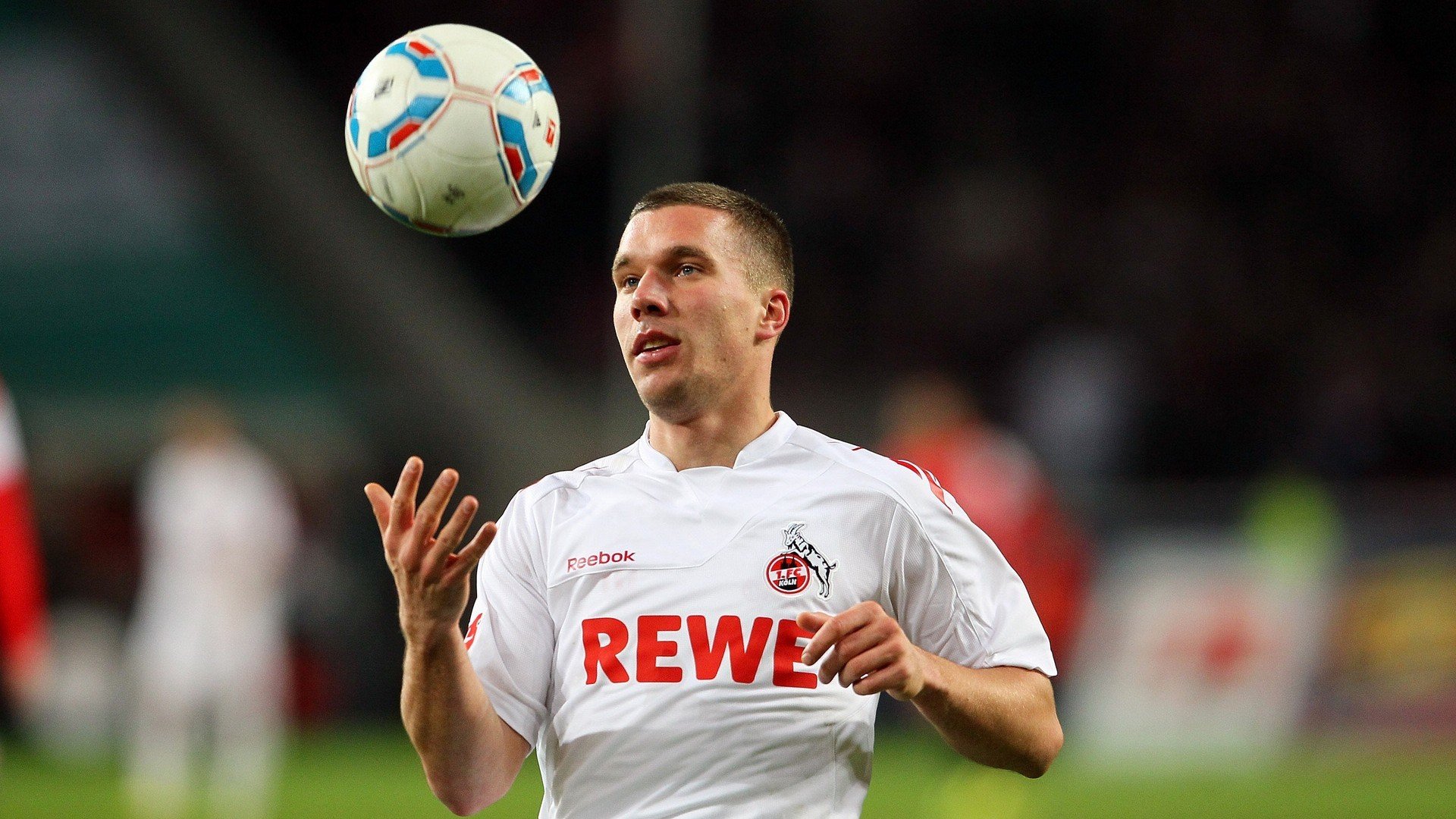 F1新赛季揭幕战之夜，阿劳霍—舞台越大，越显强者本色