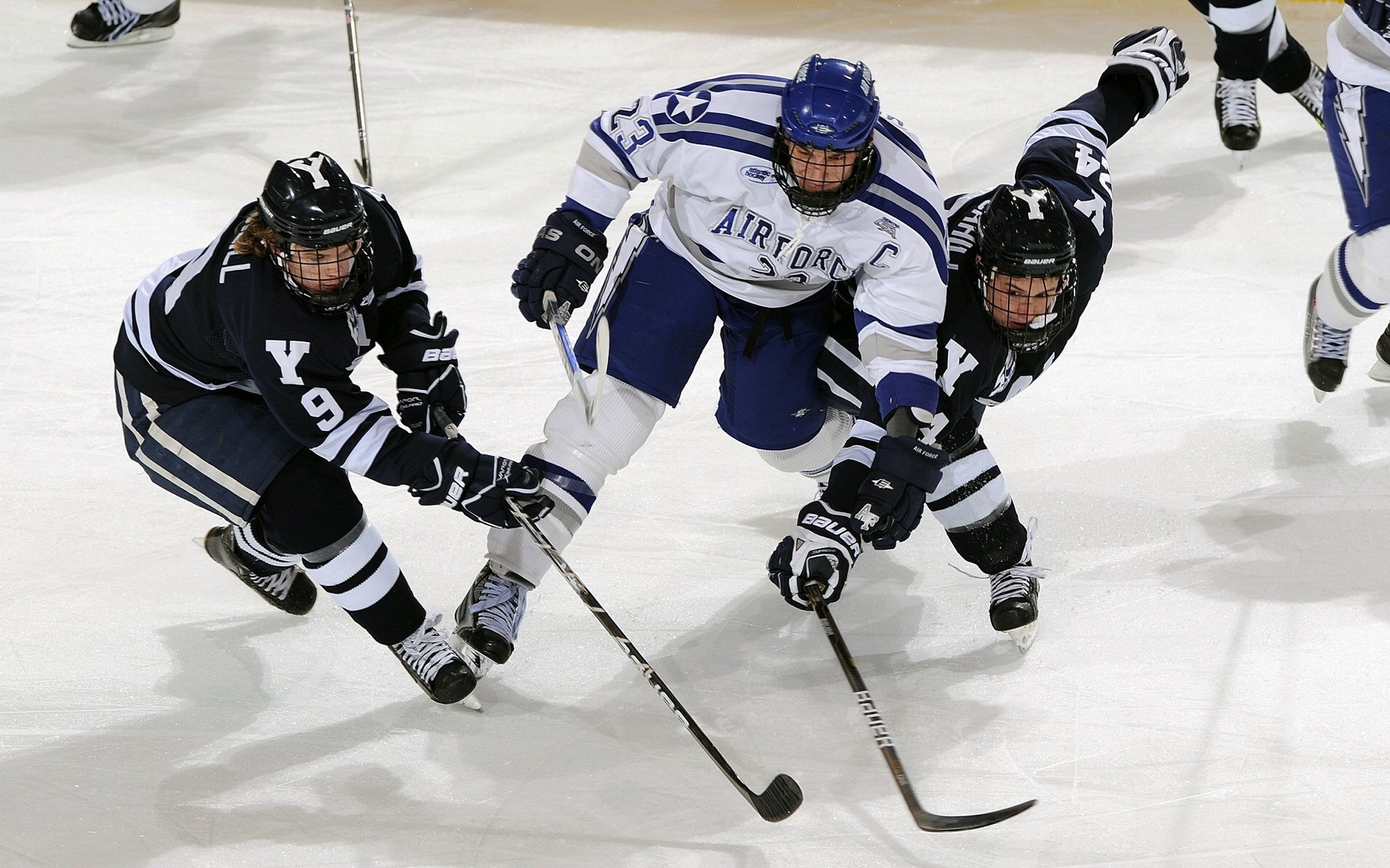 赛道与球场的双重奏，F1揭幕战与凯尔特人收割公牛