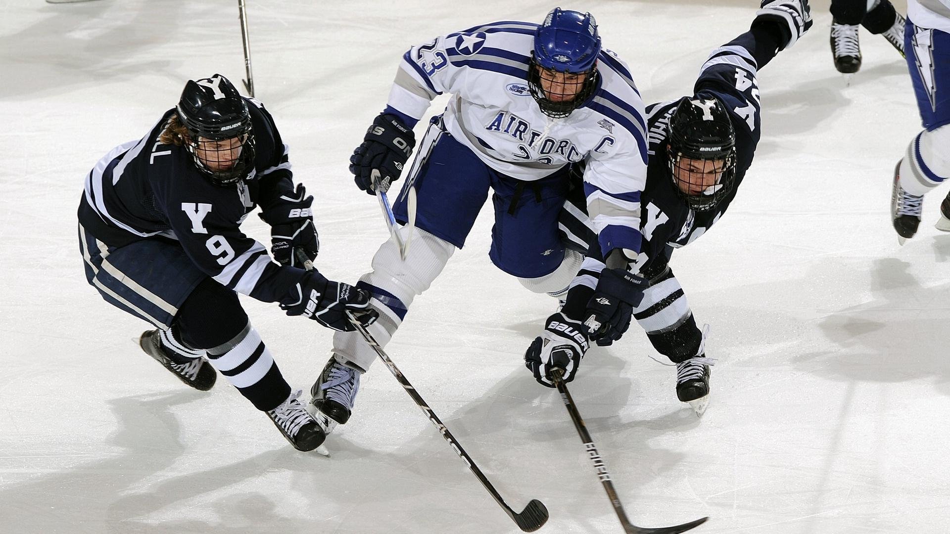 欧冠淘汰赛之夜，德里赫特表现堪称教科书，防守艺术的现代诠释