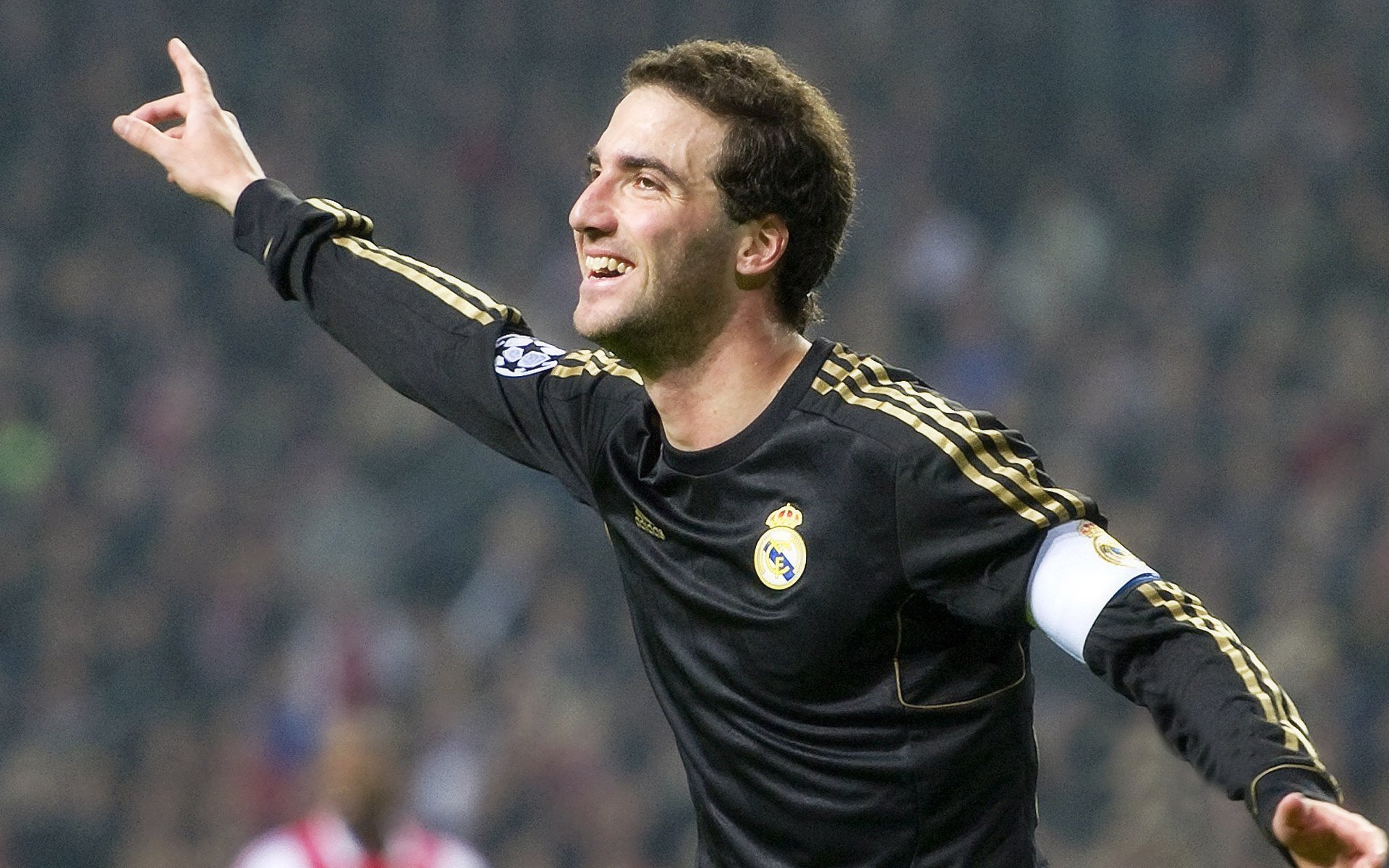 安赛龙展王者风范统治全场,韩国队轻取印度队显羽坛新格局